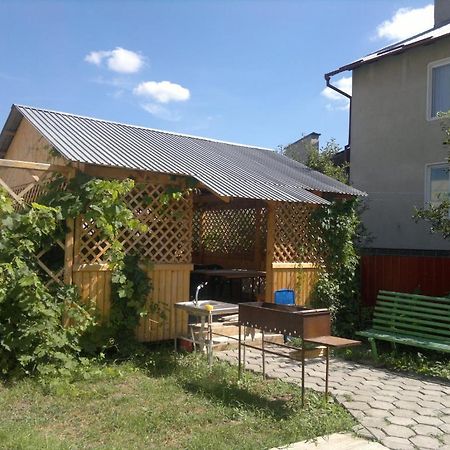Villa Ruben Kamianets-Podilskyi Exterior foto