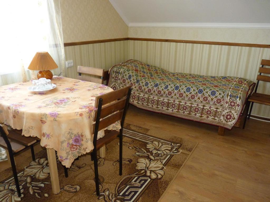 Villa Ruben Kamianets-Podilskyi Habitación foto