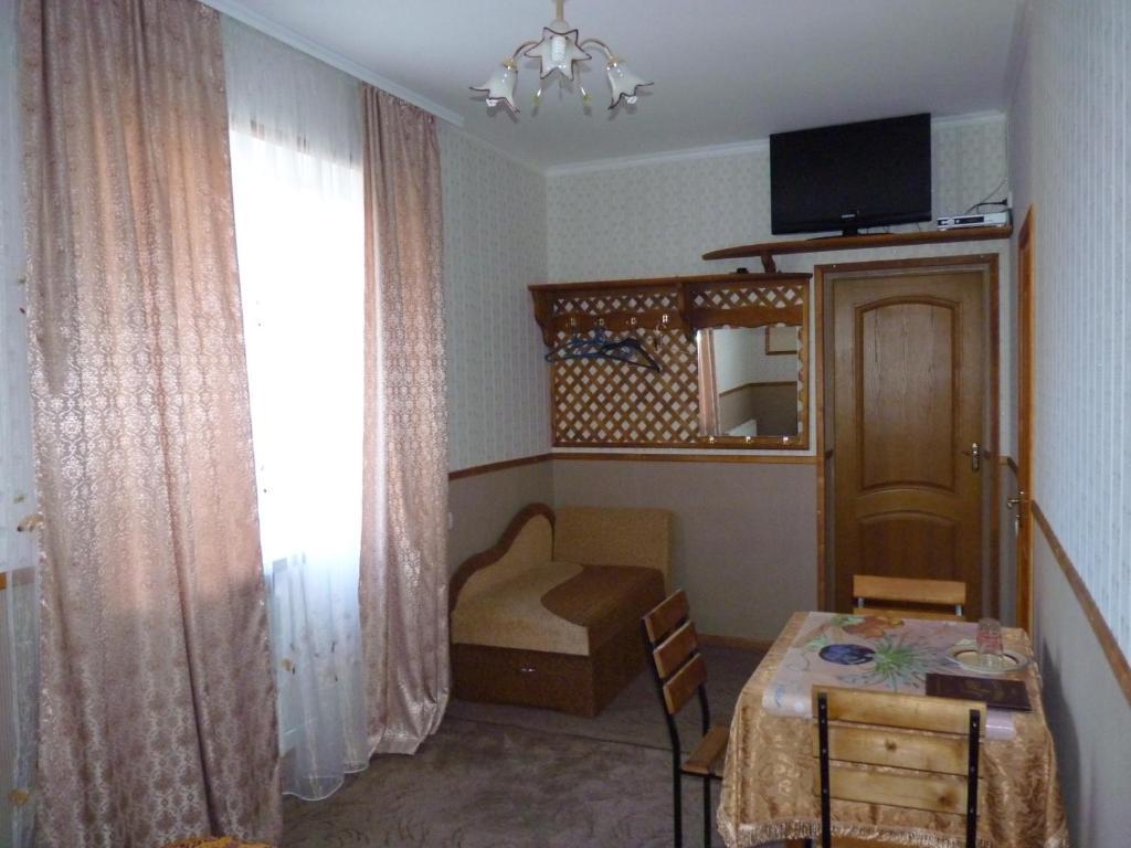 Villa Ruben Kamianets-Podilskyi Habitación foto