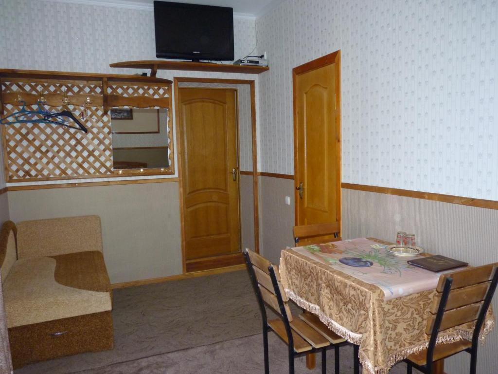 Villa Ruben Kamianets-Podilskyi Habitación foto